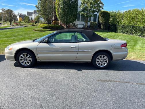 Gray 2006 Chrysler Sebring Limited