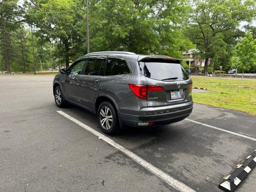 Gray 2016 Honda Pilot EX-L