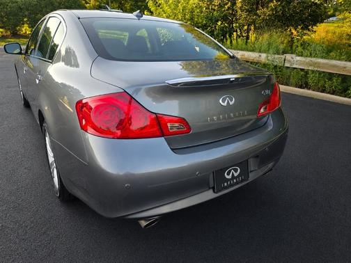 Gray 2012 INFINITI G37 x