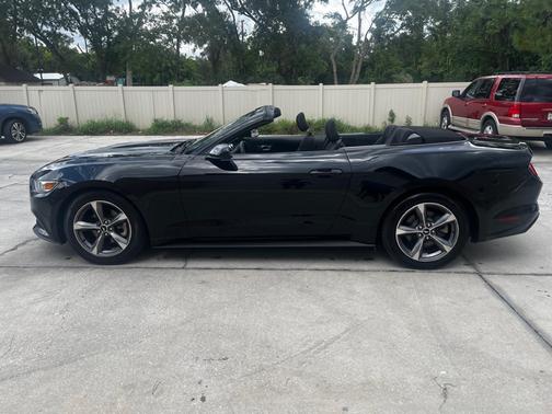 2015 Ford Mustang V6