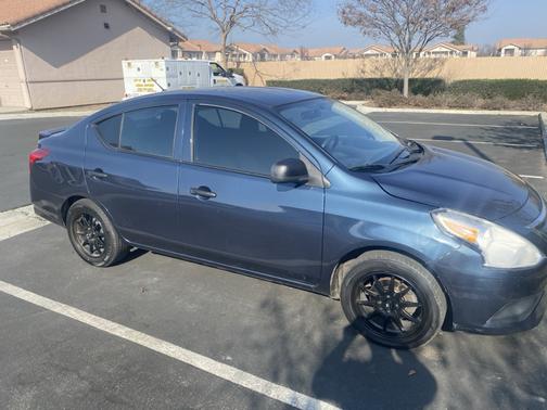 2015 Nissan Versa 1.6 S+