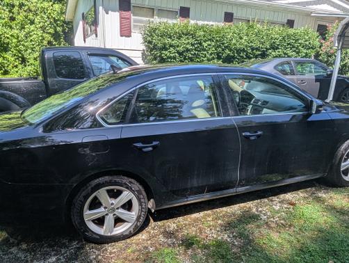 2013 Volkswagen Passat 2.5 SE