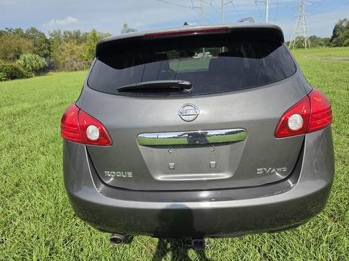 Gray 2012 Nissan Rogue SV
