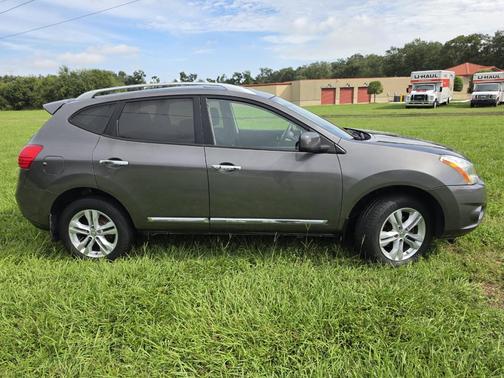 Gray 2012 Nissan Rogue SV