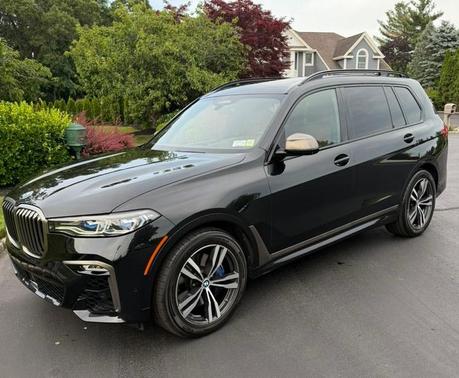 Black 2022 BMW X7 M50i