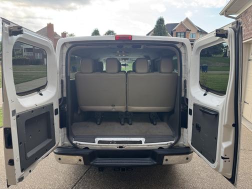 2015 Nissan NV Passenger NV3500 HD SL V8