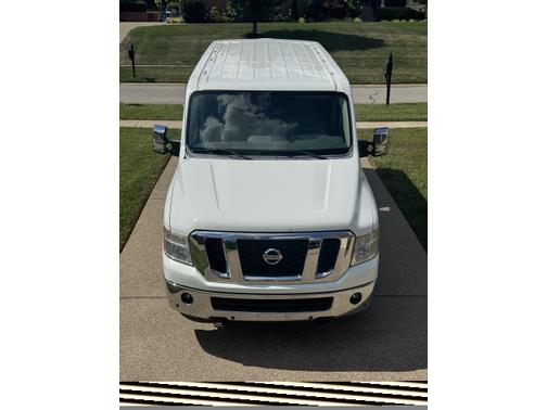 2015 Nissan NV Passenger NV3500 HD SL V8