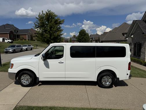 2015 Nissan NV Passenger NV3500 HD SL V8
