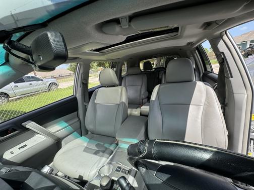 2011 Toyota Highlander SE