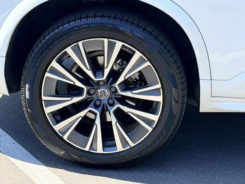 2020 Volvo XC90 T5 Momentum