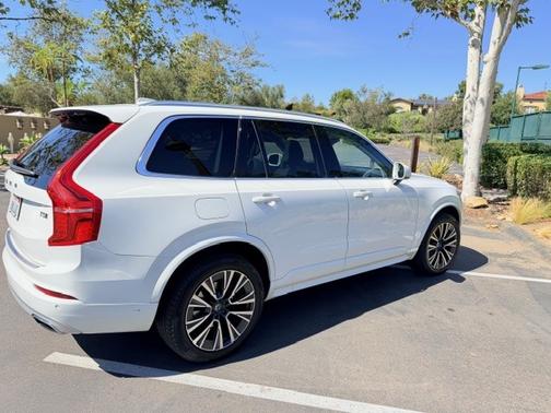 2020 Volvo XC90 T5 Momentum