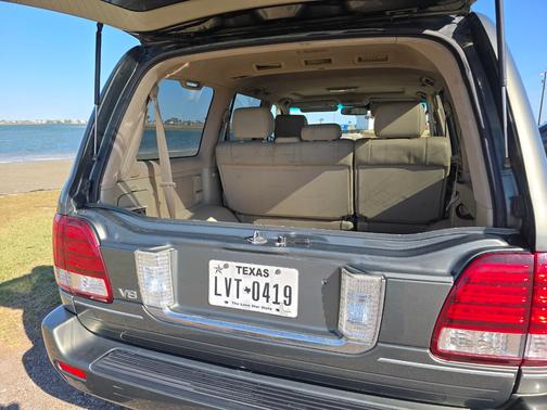 2006 Lexus LX 470 Base