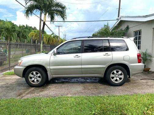 Photo 3 of 7 of 2001 Toyota Highlander Base