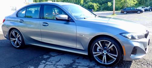 2023 BMW 330e xDrive