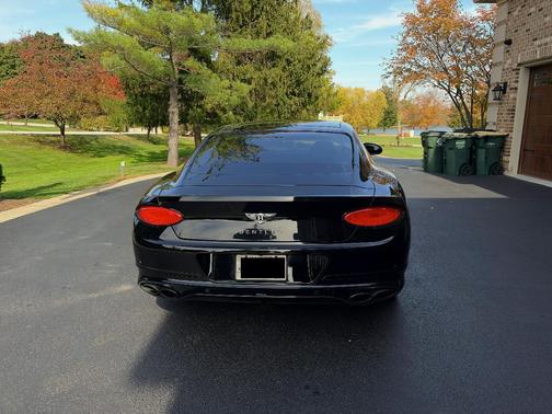 Black 2022 Bentley Continental GT V8