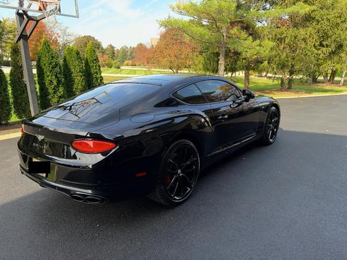 Black 2022 Bentley Continental GT V8