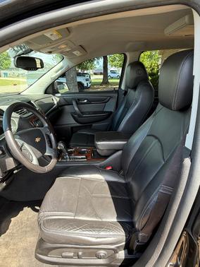 Black 2014 Chevrolet Traverse 2LT