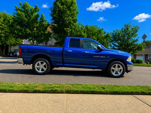 Blue 2011 Dodge Ram 1500 SLT