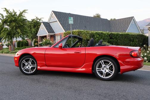 2004 Mazda MX-5 Miata Base