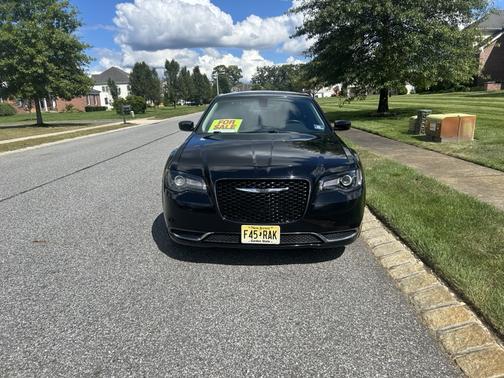 2019 Chrysler 300 Touring
