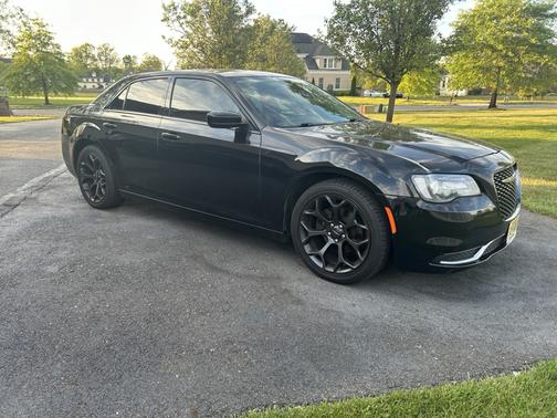 2019 Chrysler 300 Touring