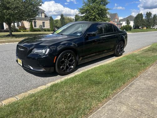 2019 Chrysler 300 Touring