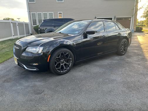 2019 Chrysler 300 Touring