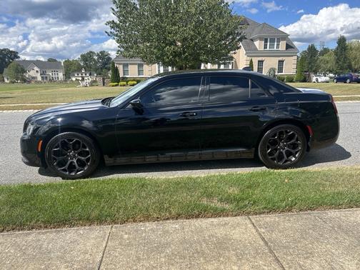 2019 Chrysler 300 Touring