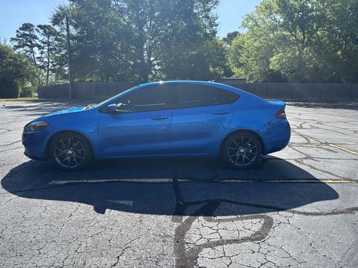 Blue 2016 Dodge Dart SE