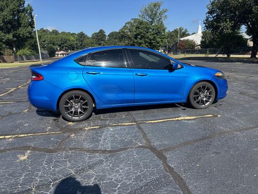 Blue 2016 Dodge Dart SE