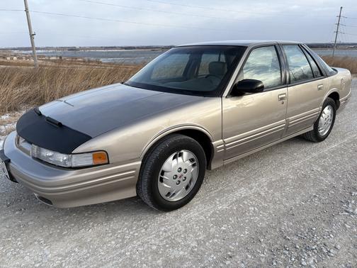 1997 Oldsmobile Cutlass Supreme SL Series III