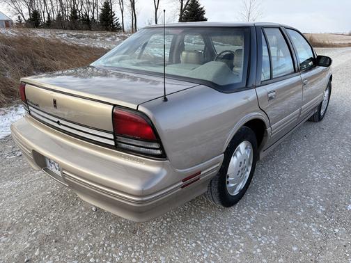 1997 Oldsmobile Cutlass Supreme SL Series III