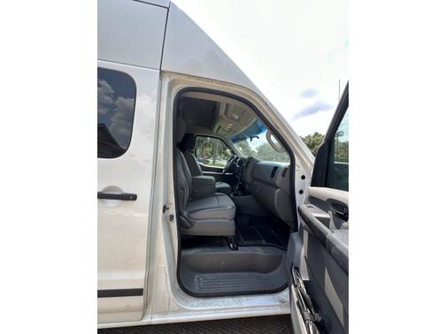 2014 Nissan NV Cargo NV2500 HD SV V8
