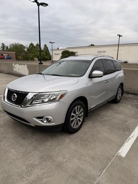 Silver 2014 Nissan Pathfinder SL