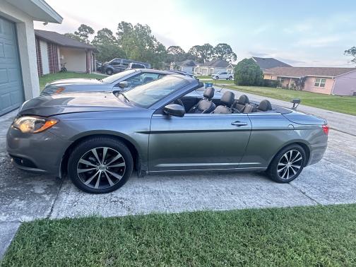 2013 Chrysler 200 S