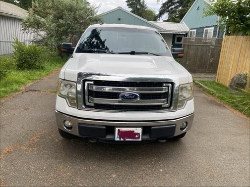 White 2013 Ford F-150 XLT