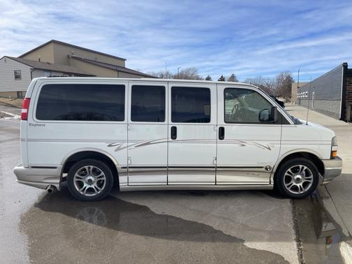 2004 Chevrolet Express 1500 Base