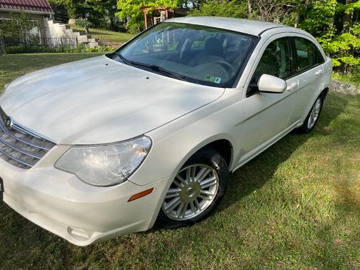 White 2007 Chrysler Sebring Touring