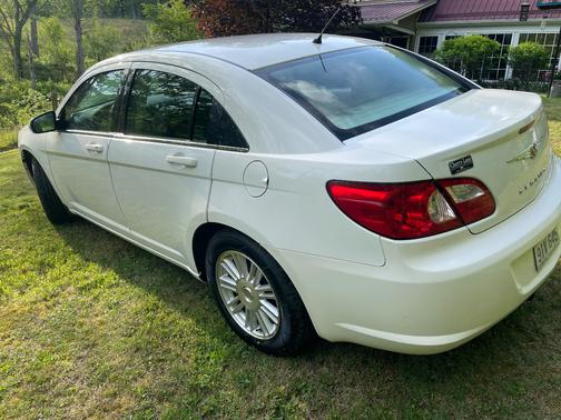 White 2007 Chrysler Sebring Touring