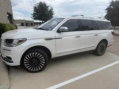 White 2019 Lincoln Navigator L Black Label