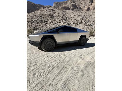 2024 Tesla Cybertruck AWD
