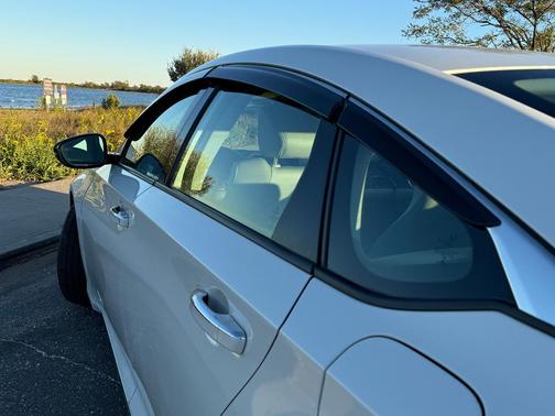 White 2018 Honda Accord Touring 2.0T
