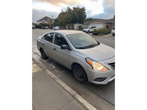 2015 Nissan Versa 1.6 S+