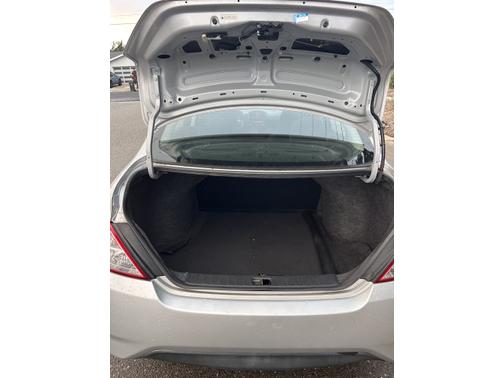 2015 Nissan Versa 1.6 S+