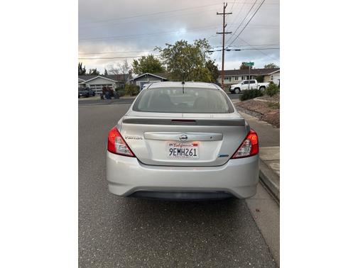 2015 Nissan Versa 1.6 S+
