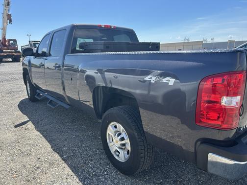 Gray 2010 Chevrolet Silverado 2500 LT