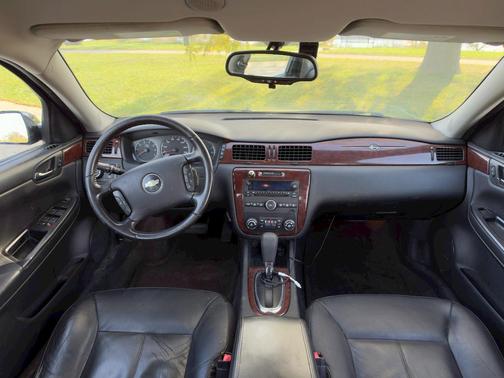 Black 2009 Chevrolet Impala LT