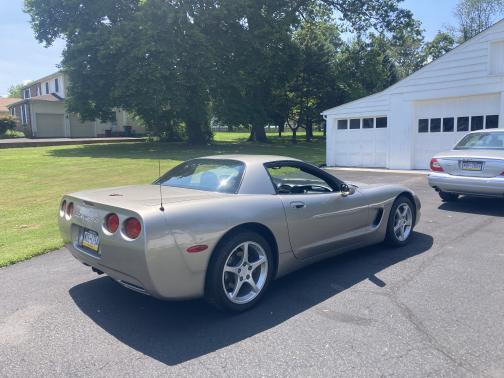 1999 Chevrolet Corvette Base