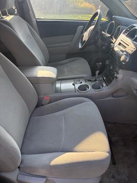 2010 Toyota Highlander Base
