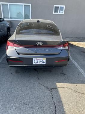 2024 Hyundai ELANTRA SE